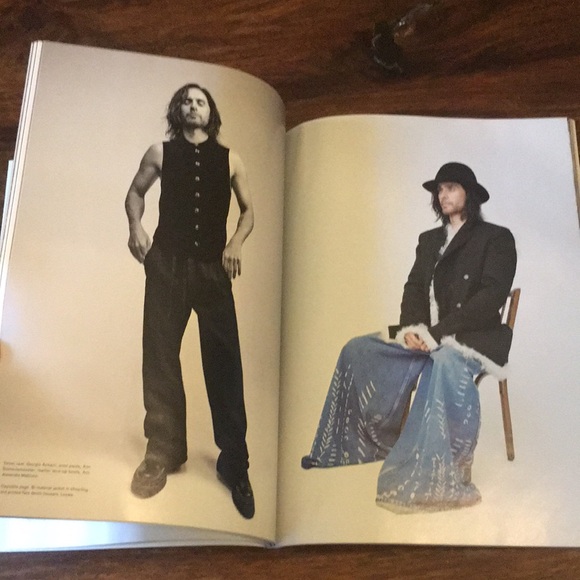 l’uomo vogue magazine December 2021 featuring Jared Leto - Picture 15 of 16